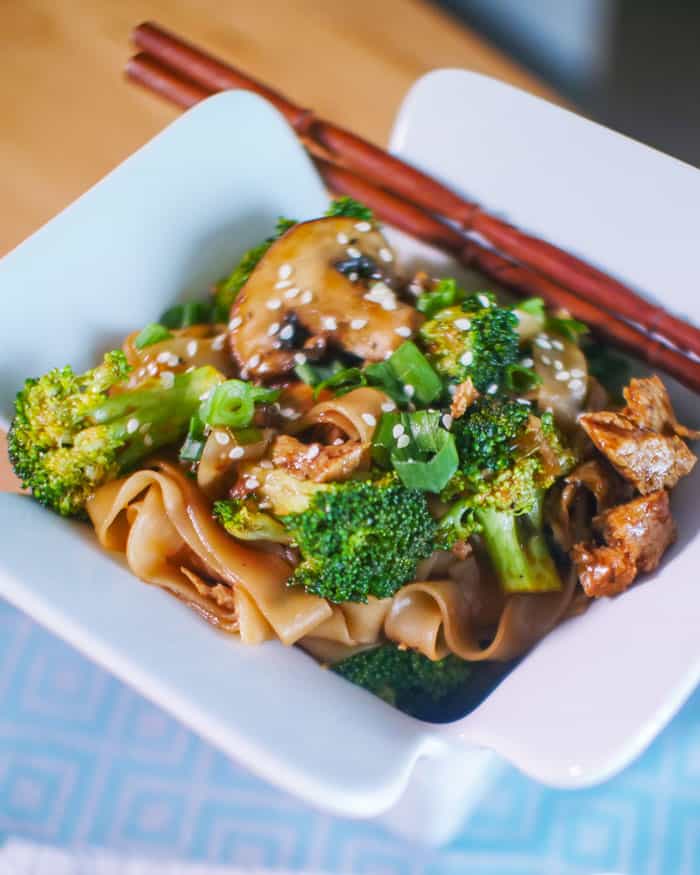 CHRISSY TEIGEN’S THAI DRUNKEN NOODLES RECIPE