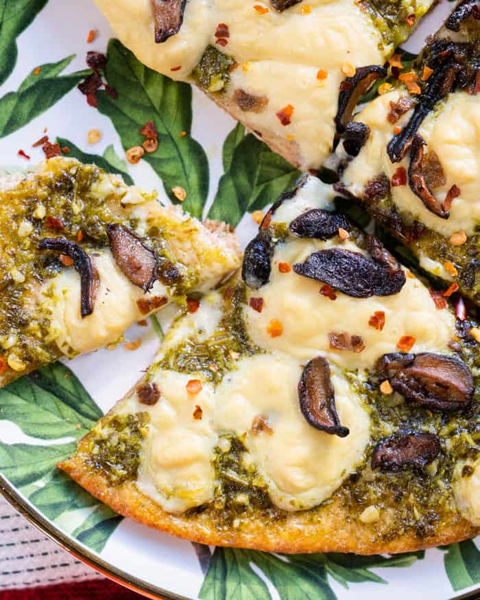 Vegan Mozzarella Pizza