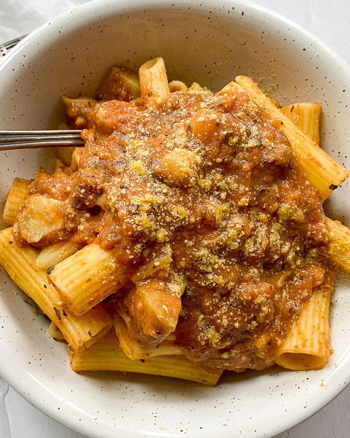 How to Use Nutritional Yeast in Pasta 