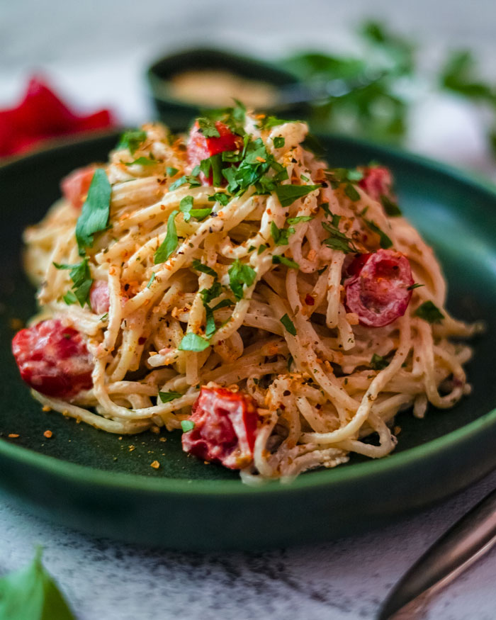 Vegan Creamy Garlic Pasta Sauce