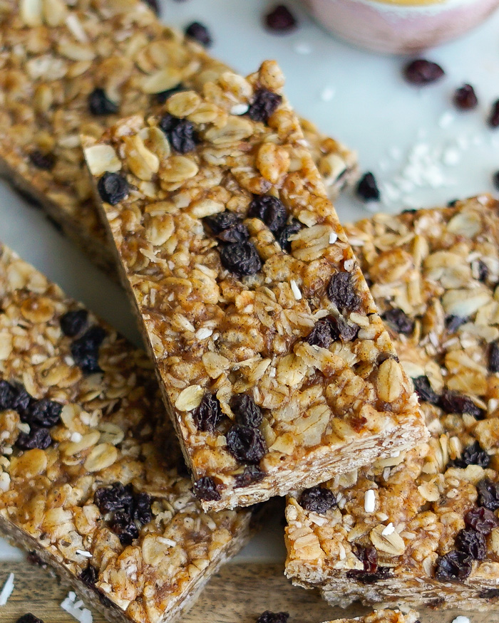 Oatmeal Raisin Bars No-Bake