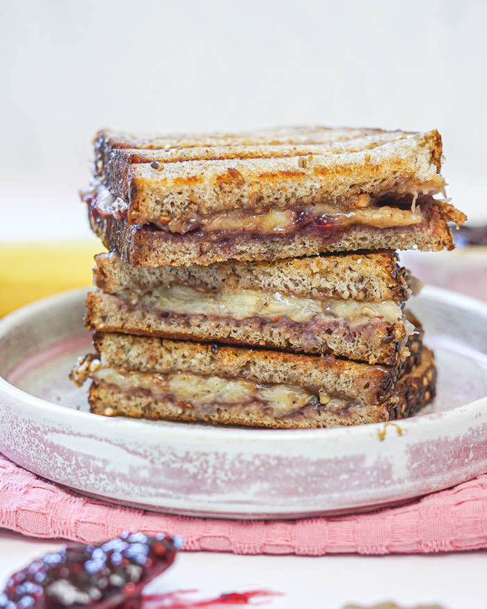 Grilled Peanut Butter & Banana Sandwich