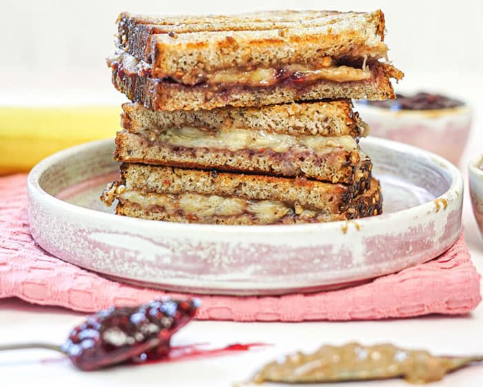 Grilled Peanut Butter and Banana Sandwich