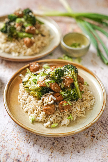 Vegan Beef and Broccoli Recipe - The Edgy Veg